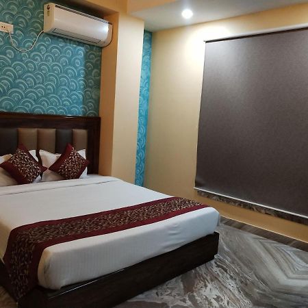Hotel Aloka Residency Калькутта Экстерьер фото