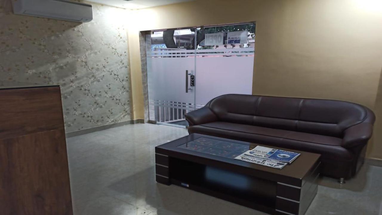 Hotel Aloka Residency Калькутта Экстерьер фото