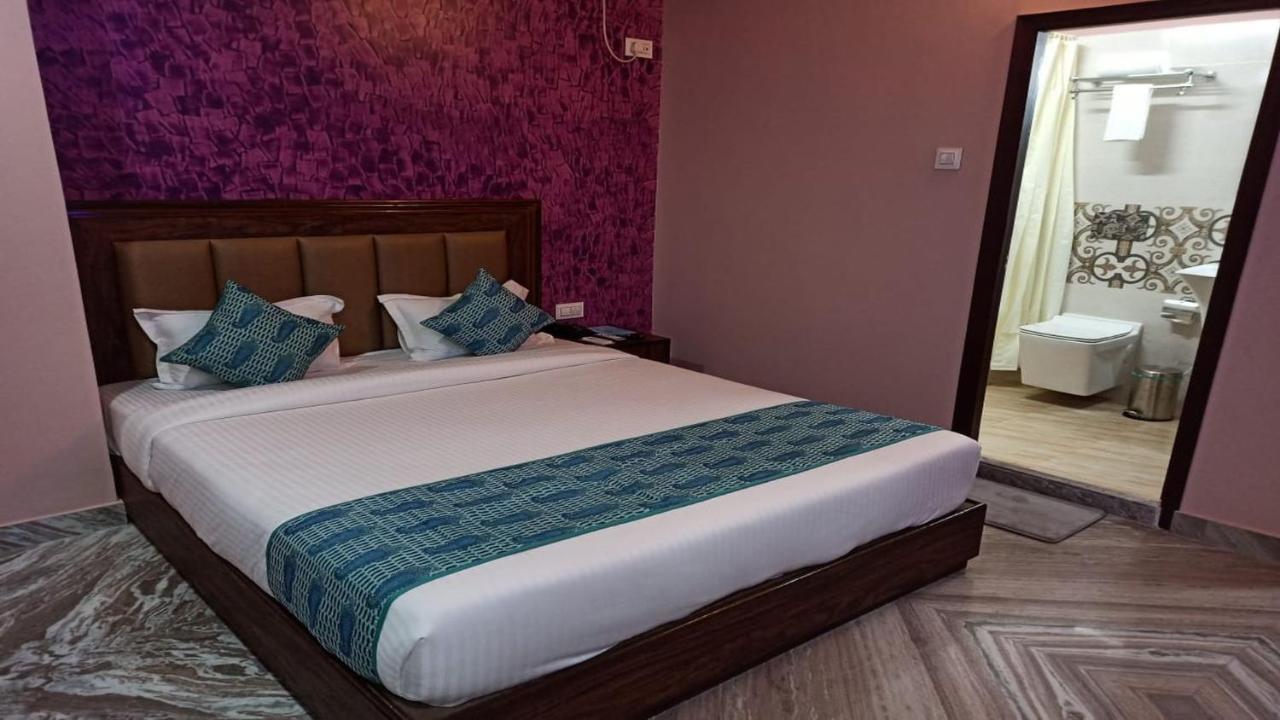 Hotel Aloka Residency Калькутта Экстерьер фото